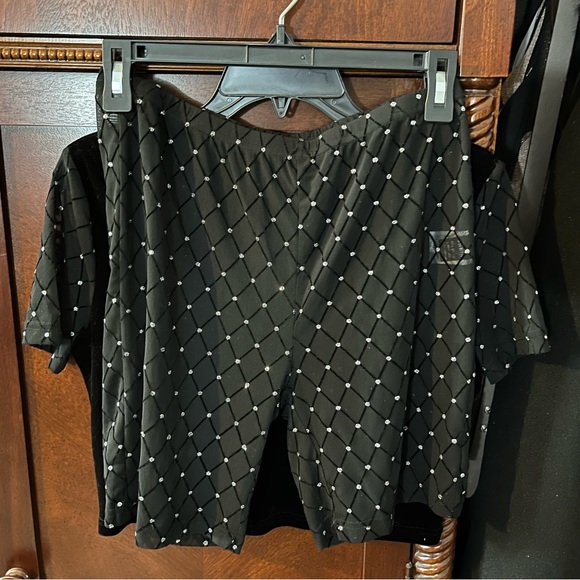 Mesh Short and Crop Top Set with sparkle detail - Picture 3 of 4